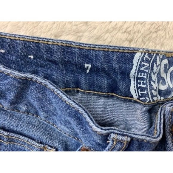 SO Size 7 Womens Shorts Shortie Stretch Mid Rise Med Wash - Picture 2 of 4